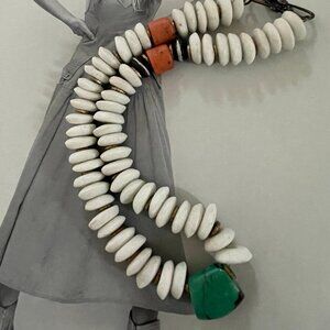 ARTISAN CRAFTED Turquoise & White Ashanti Glass Saucer Bead Necklace is NWOT!